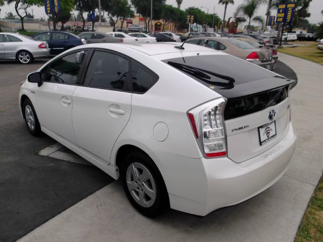Toyota Prius 2010 photo 3