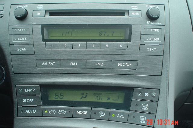 Toyota Prius 2010 photo 2