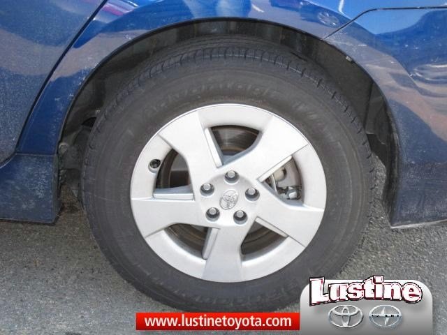 Toyota Prius 2011 photo 2