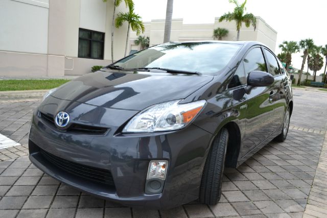 Toyota Prius 2011 photo 2