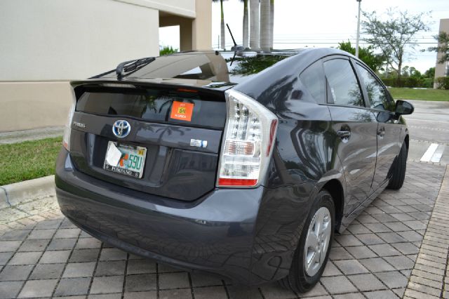 Toyota Prius 2011 photo 3