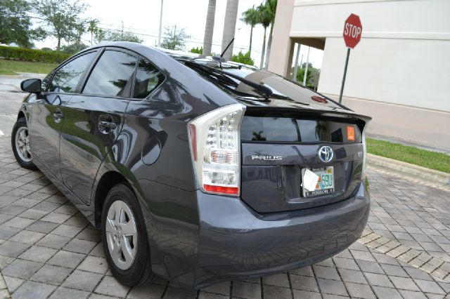 Toyota Prius 2011 photo 4