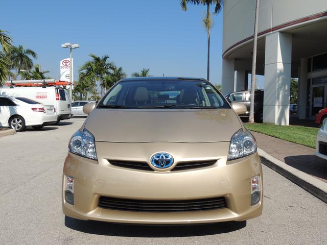 Toyota Prius 2011 photo 3