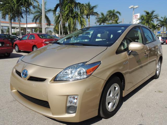 Toyota Prius 2011 photo 4