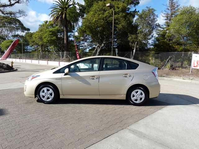 Toyota Prius 2011 photo 4
