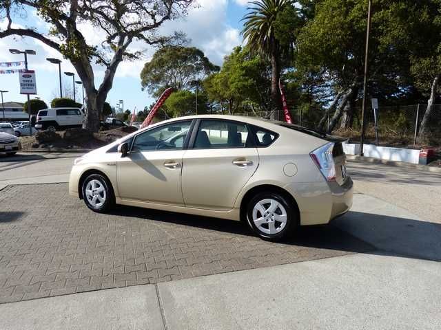 Toyota Prius 2011 photo 5