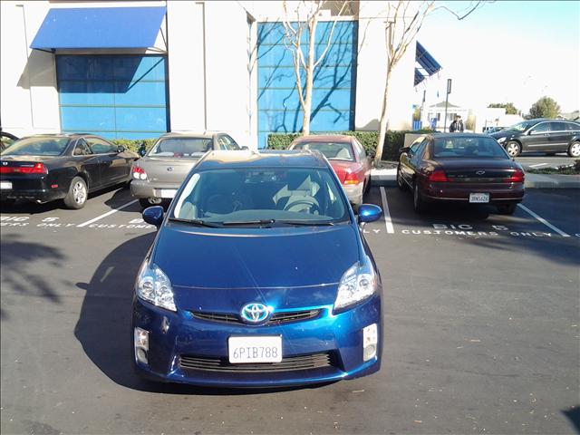 Toyota Prius 2011 photo 1