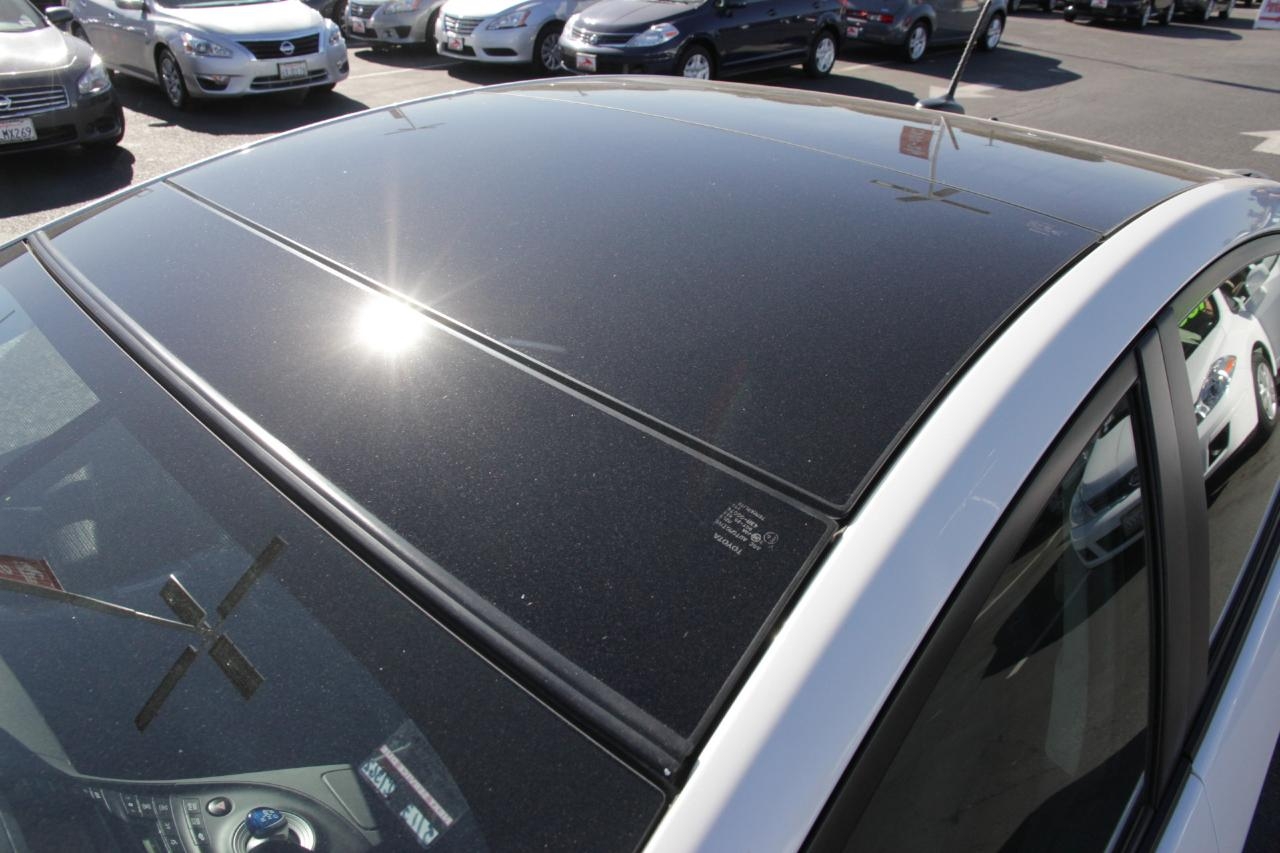 Toyota Prius 2011 photo 5