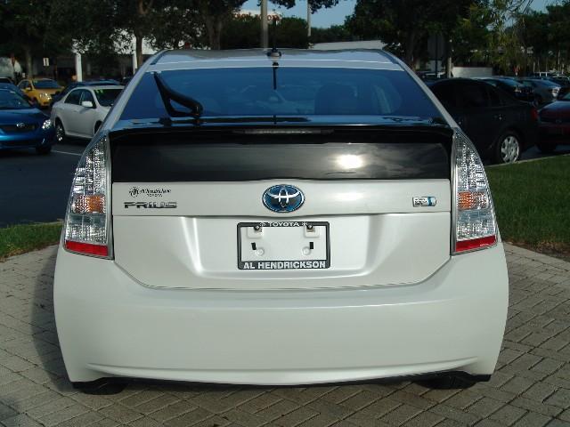 Toyota Prius 2011 photo 4