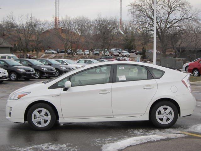 Toyota Prius 2011 photo 2