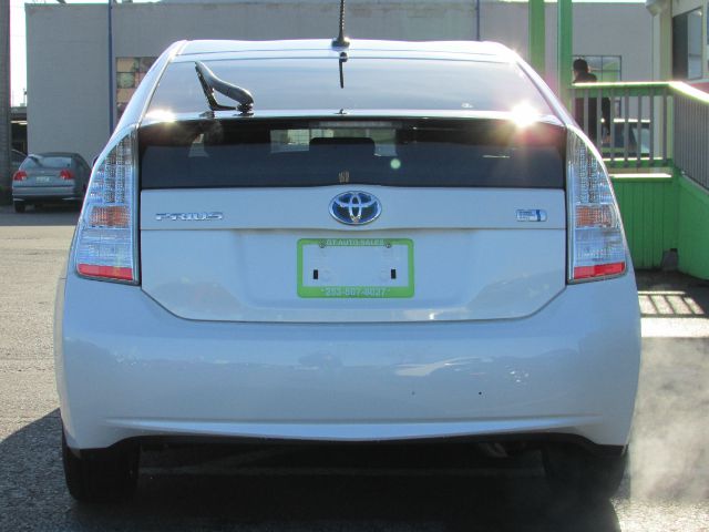Toyota Prius 2011 photo 0
