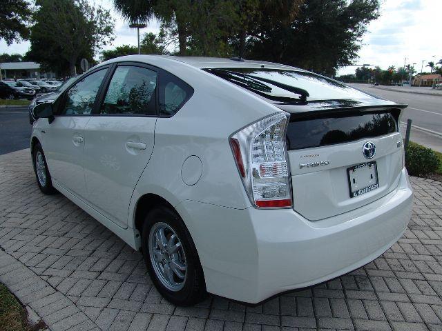 Toyota Prius 2011 photo 5
