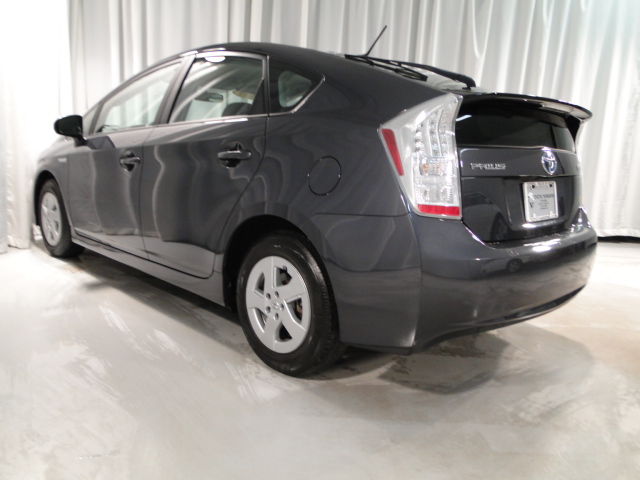 Toyota Prius 2011 photo 2