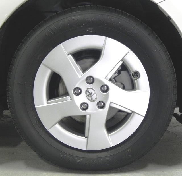 Toyota Prius 2011 photo 2