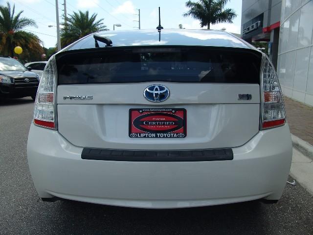 Toyota Prius 2011 photo 5