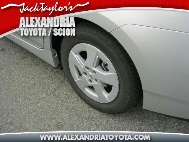 Toyota Prius 2011 photo 5