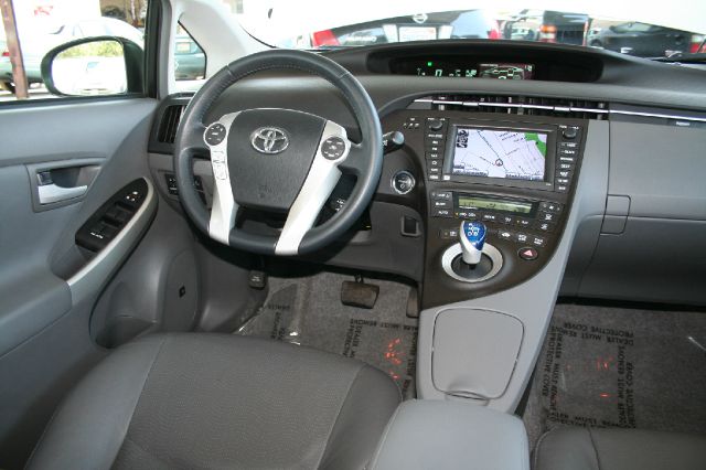 Toyota Prius Premier - ONE Ownerloaded Hatchback