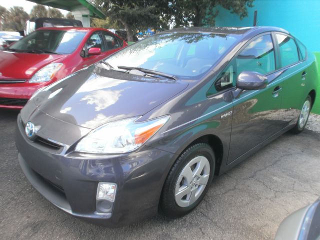 Toyota Prius 2011 photo 2