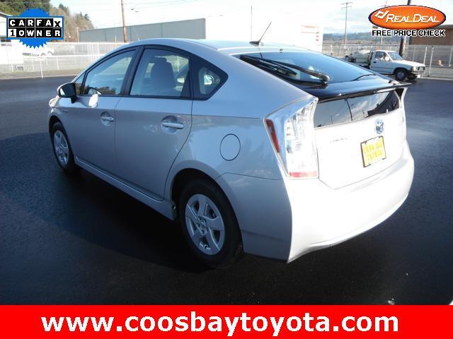 Toyota Prius 2011 photo 3