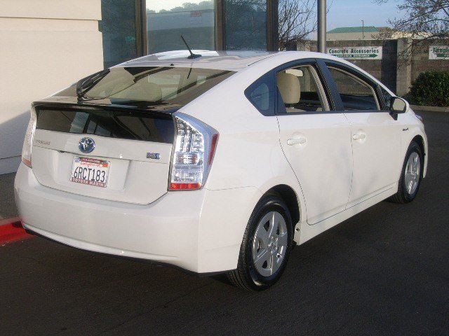 Toyota Prius 2011 photo 4