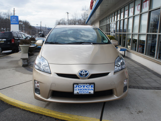 Toyota Prius 2011 photo 2