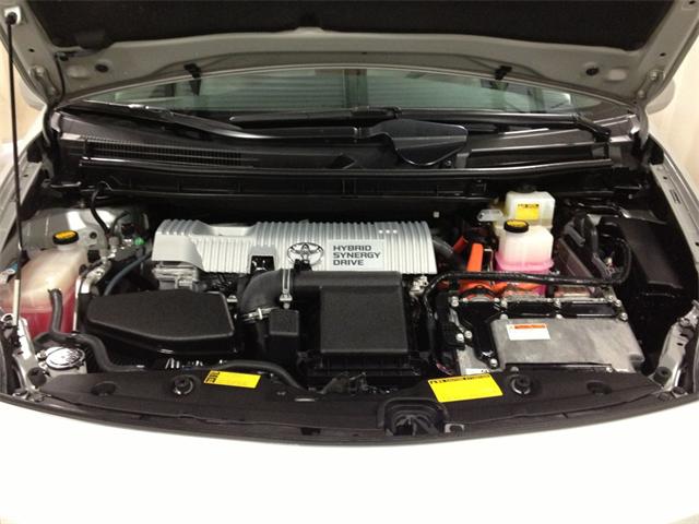 Toyota Prius 2011 photo 2