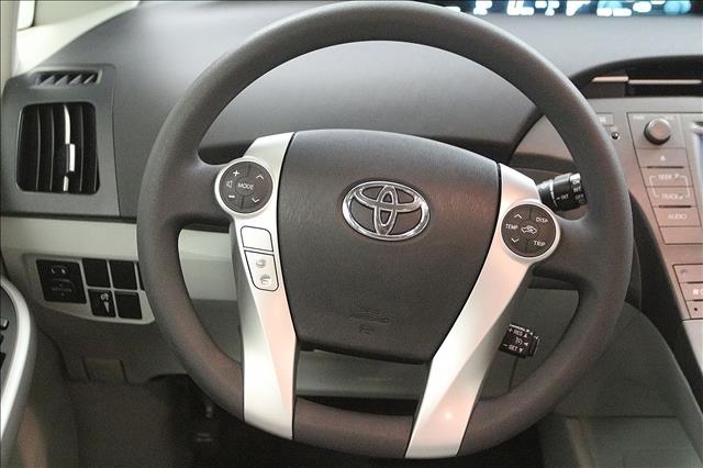 Toyota Prius 2012 photo 16