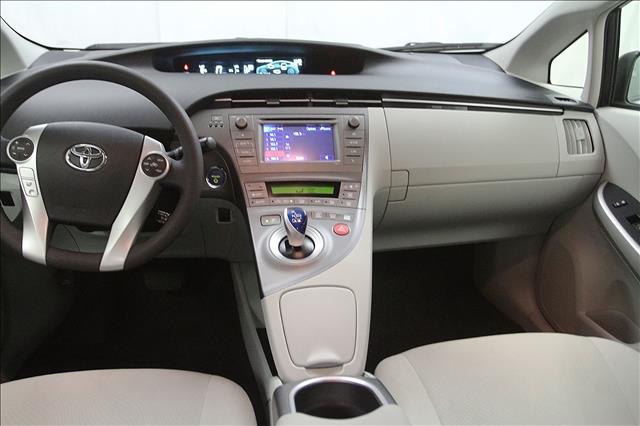 Toyota Prius 2012 photo 18
