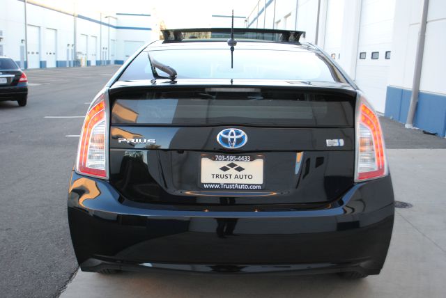 Toyota Prius 2012 photo 2