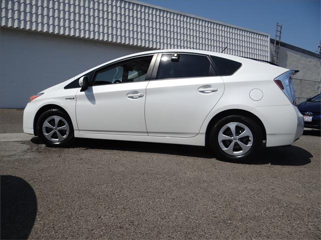 Toyota Prius 2500 SLT Laramie Hatchback