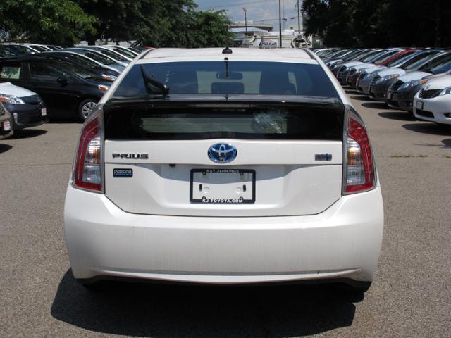 Toyota Prius 2013 photo 3