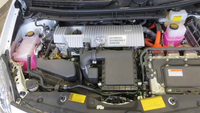 Toyota Prius 2013 photo 13