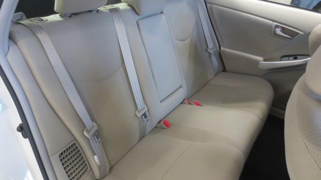 Toyota Prius 2013 photo 6