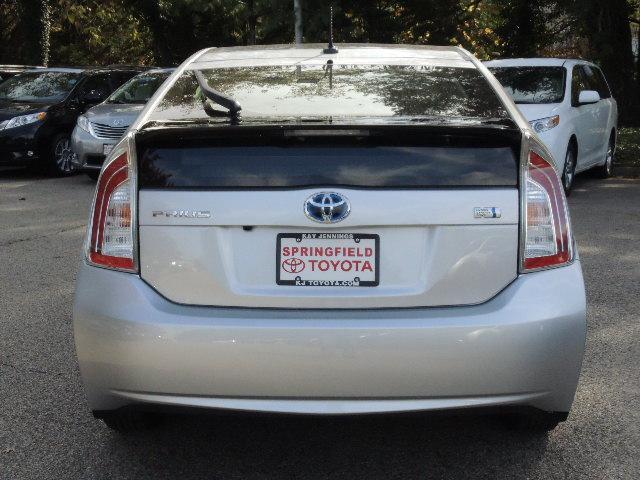 Toyota Prius 2013 photo 2