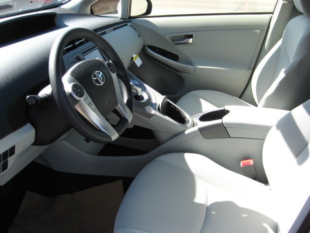 Toyota Prius 2013 photo 8