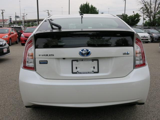 Toyota Prius 2013 photo 1