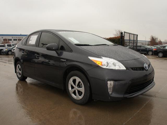 Toyota Prius 2014 photo 2