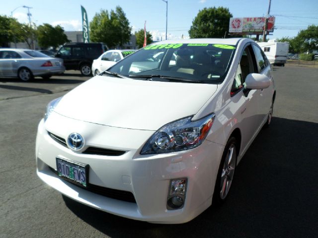 Toyota Prius IV 2011 photo 1