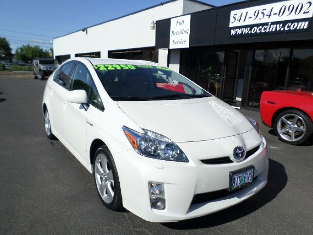Toyota Prius IV 2011 photo 3