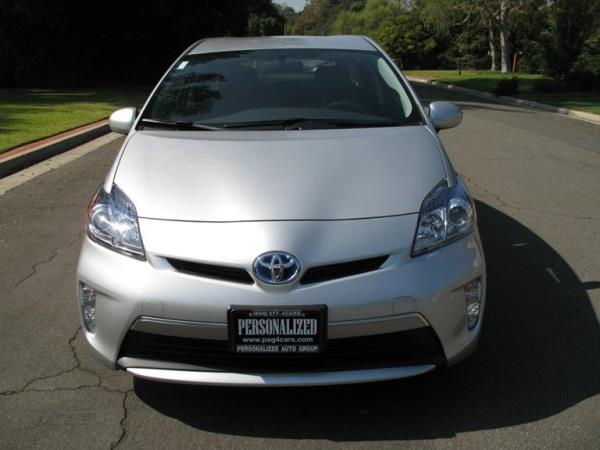 Toyota Prius Plug-in 2013 photo 3