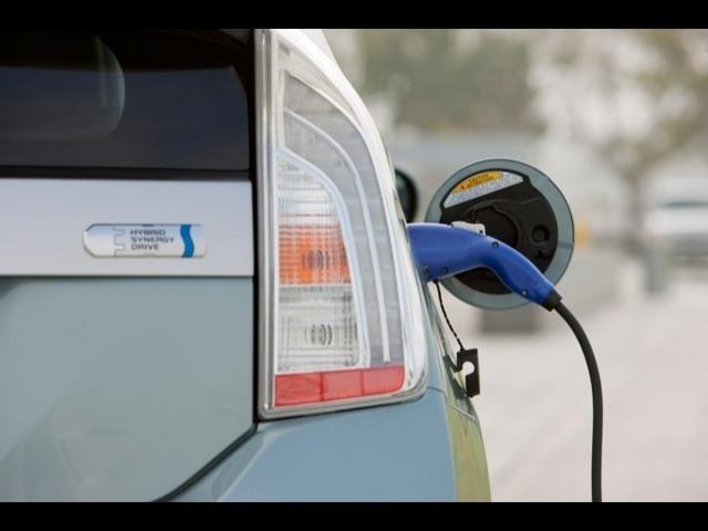 Toyota Prius Plug-in 2013 photo 7