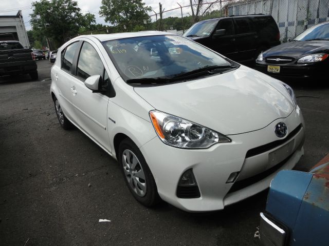 Toyota Prius c 2012 photo 4