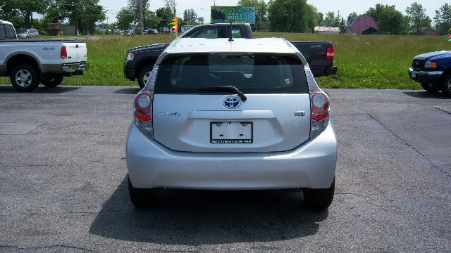 Toyota Prius c 2012 photo 4