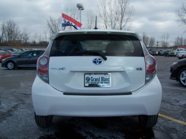 Toyota Prius c G 15 Hatchback