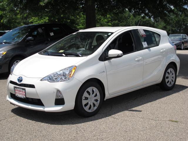 Toyota Prius c 2013 photo 1