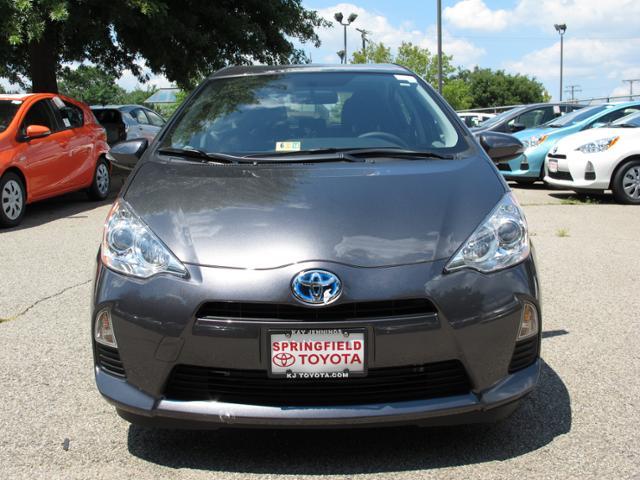 Toyota Prius c 2013 photo 1
