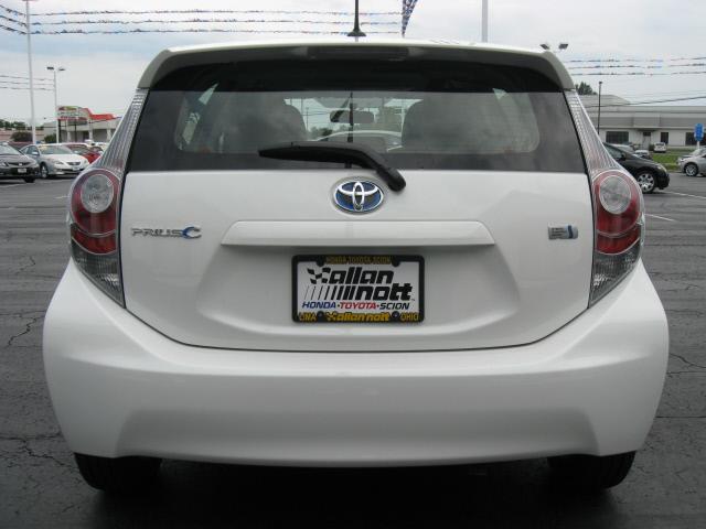 Toyota Prius c G 15 Hatchback