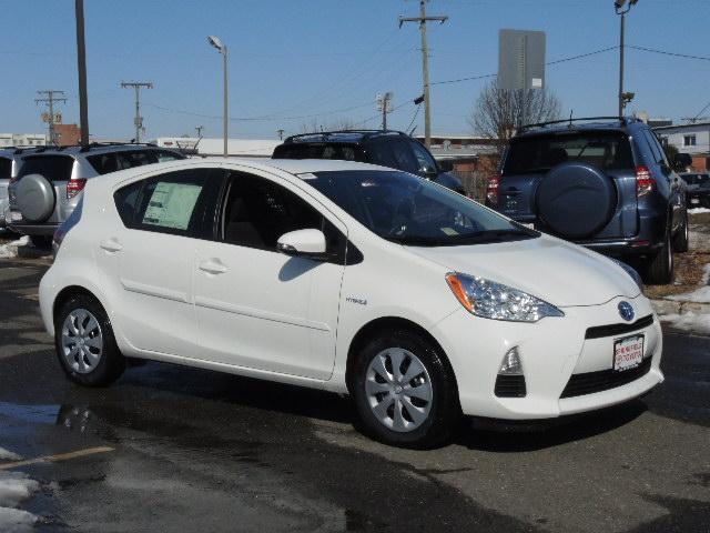 Toyota Prius c 2013 photo 4
