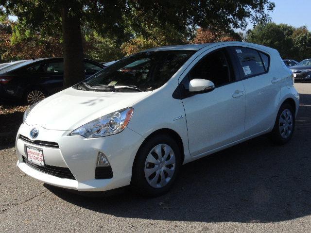 Toyota Prius c 2013 photo 3