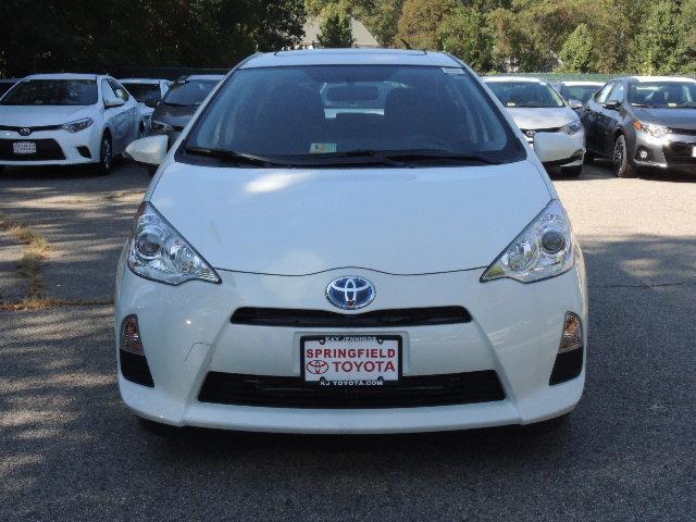Toyota Prius c 2013 photo 1